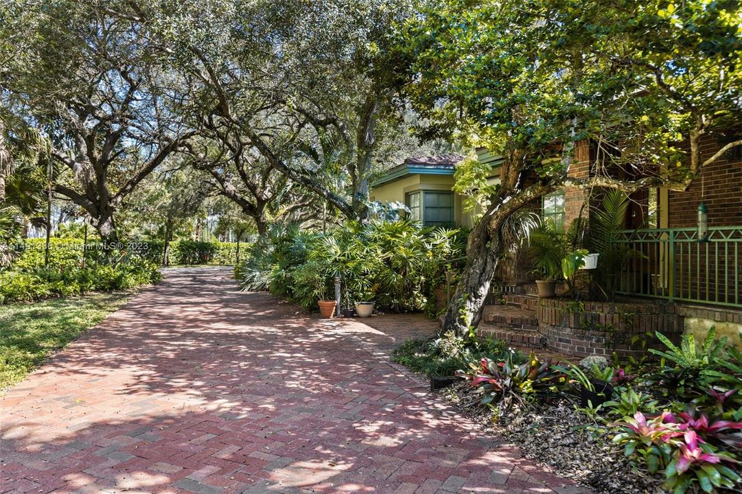 Недавно продано: $2,000,000 (4 спален, 3 ванн, 3102 Квадратных фут)