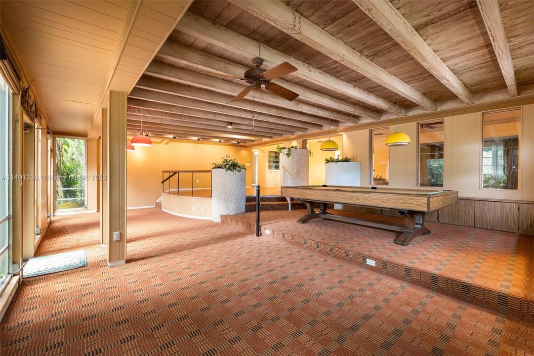 Недавно продано: $2,000,000 (4 спален, 3 ванн, 3102 Квадратных фут)