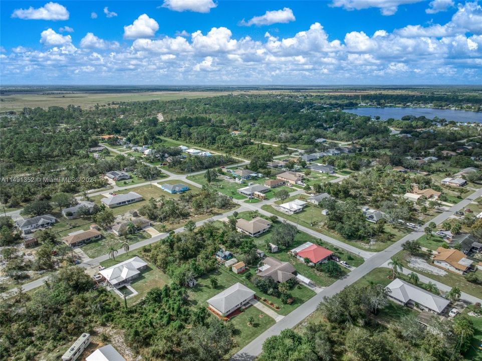 Recently Sold: $325,000 (3 beds, 2 baths, 1974 Square Feet)