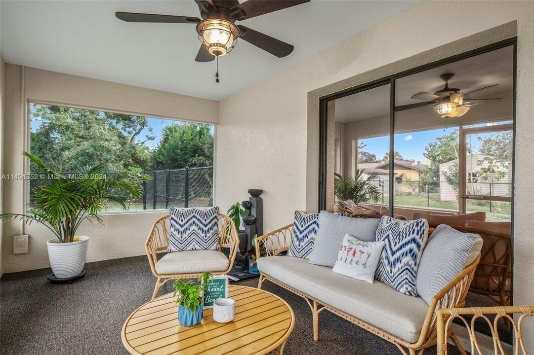 Recently Sold: $325,000 (3 beds, 2 baths, 1974 Square Feet)