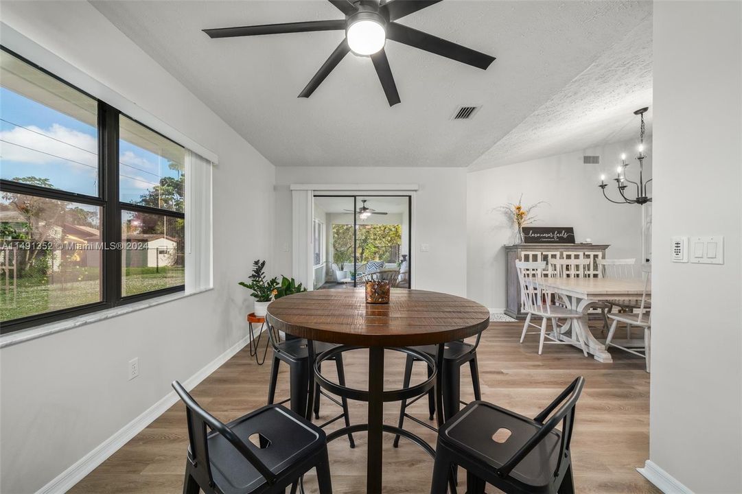 Recently Sold: $325,000 (3 beds, 2 baths, 1974 Square Feet)