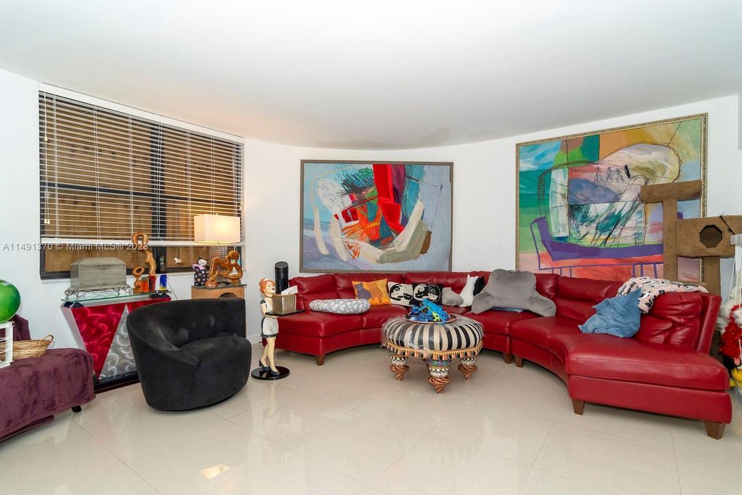 Recently Rented: $5,650 (2 beds, 3 baths, 2320 Square Feet)