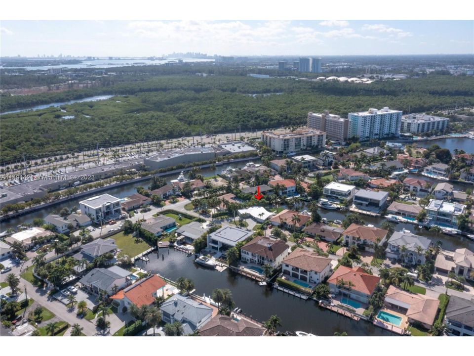 Недавно продано: $1,950,000 (3 спален, 2 ванн, 1604 Квадратных фут)