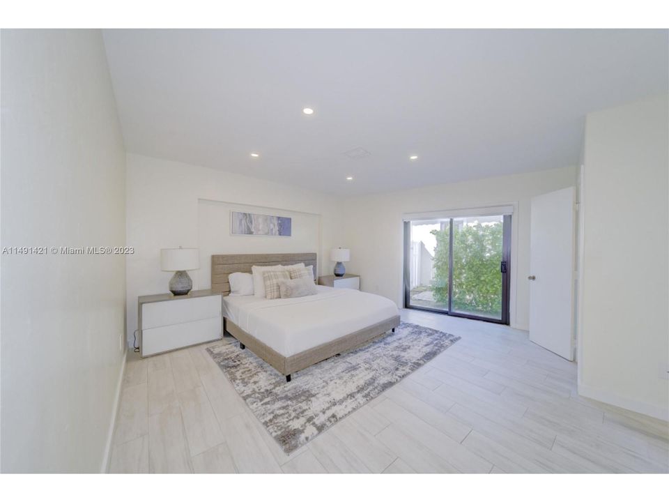 Недавно продано: $1,950,000 (3 спален, 2 ванн, 1604 Квадратных фут)