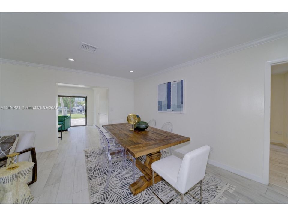 Недавно продано: $1,950,000 (3 спален, 2 ванн, 1604 Квадратных фут)