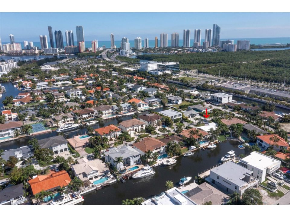 Недавно продано: $1,950,000 (3 спален, 2 ванн, 1604 Квадратных фут)