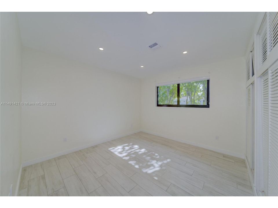 Недавно продано: $1,950,000 (3 спален, 2 ванн, 1604 Квадратных фут)