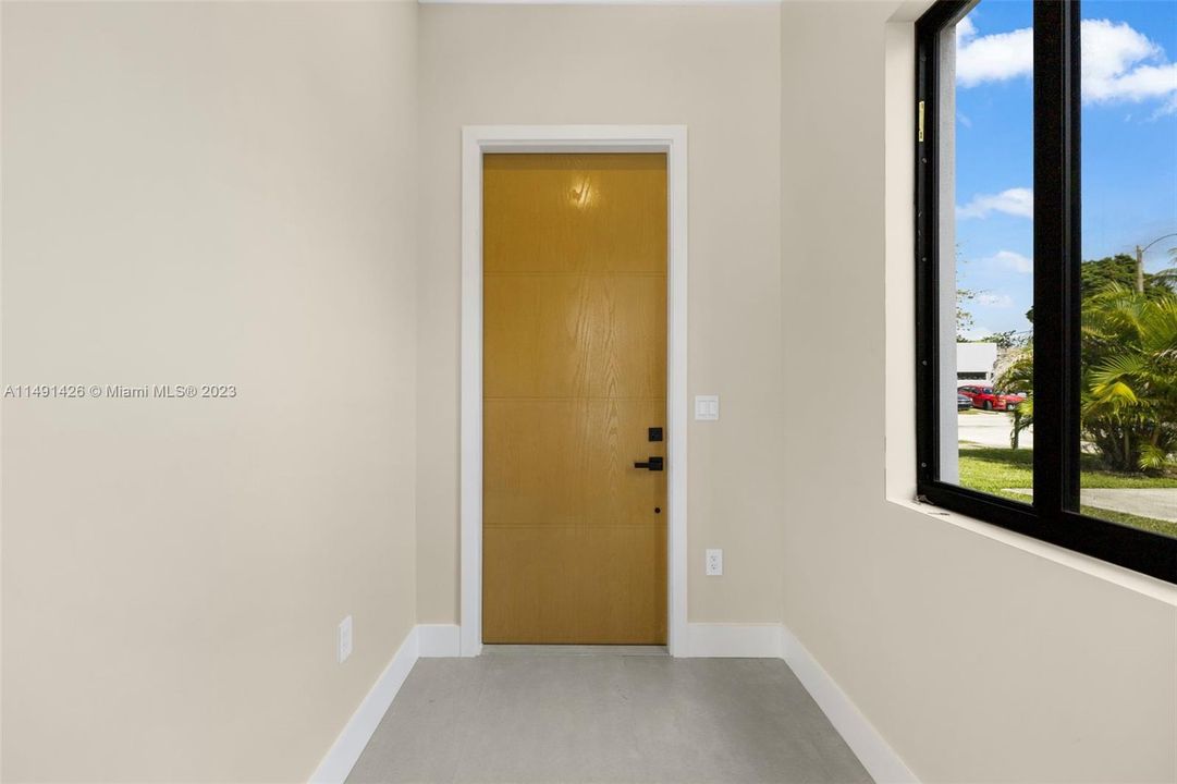 Recently Sold: $699,900 (4 beds, 2 baths, 1833 Square Feet)