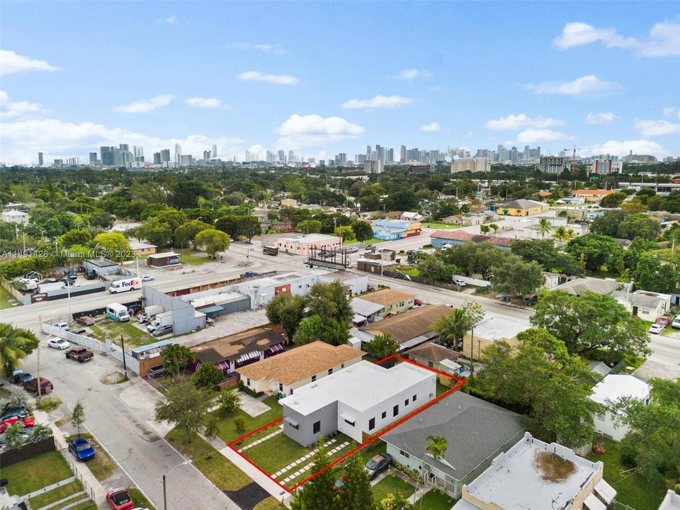 Recently Sold: $699,900 (4 beds, 2 baths, 1833 Square Feet)