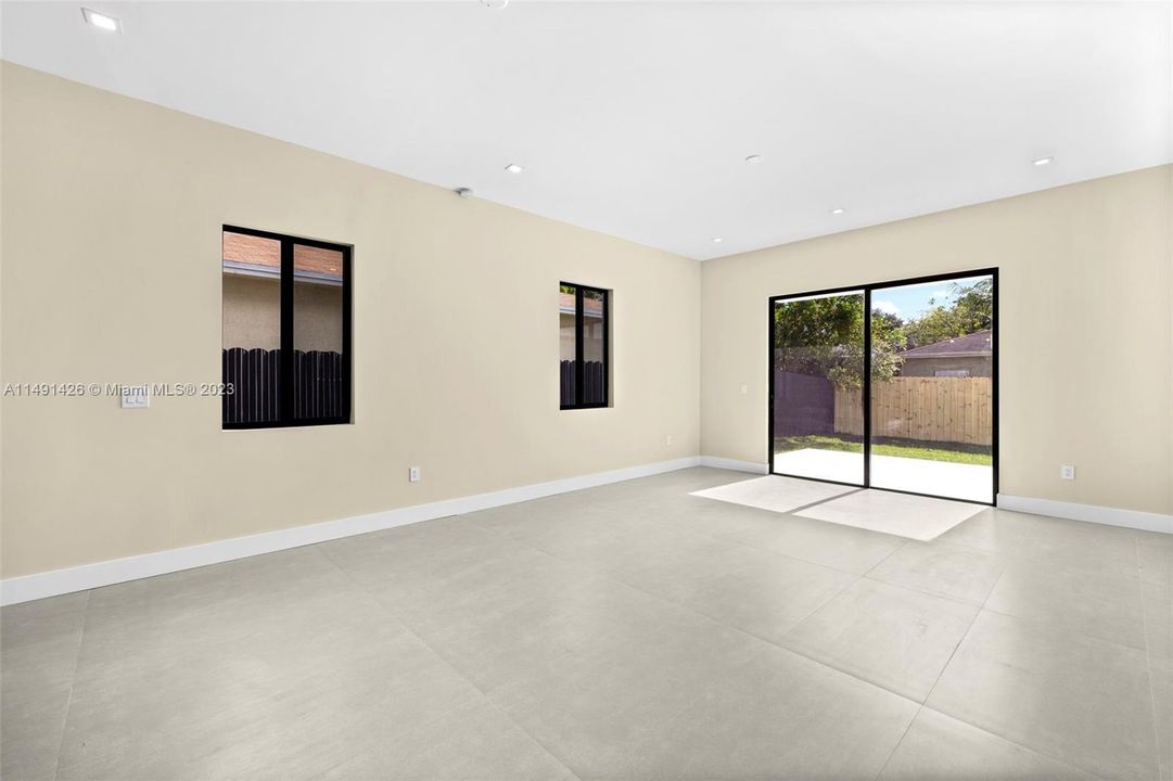 Recently Sold: $699,900 (4 beds, 2 baths, 1833 Square Feet)