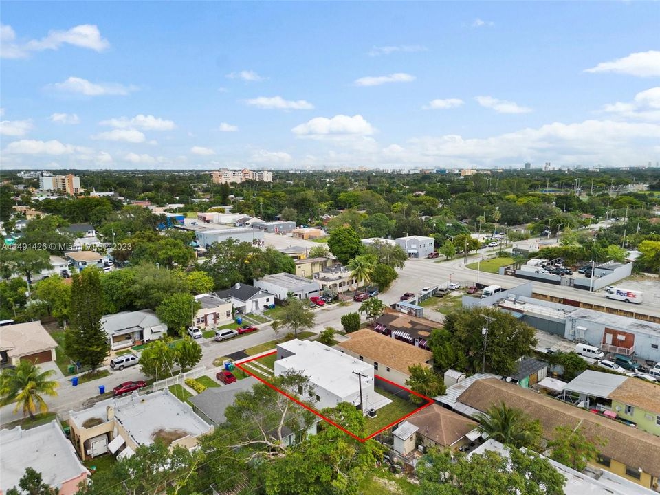 Recently Sold: $699,900 (4 beds, 2 baths, 1833 Square Feet)