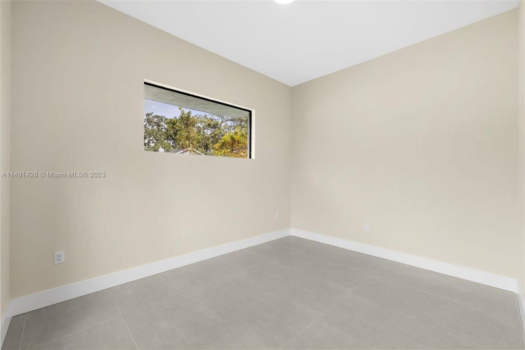 Recently Sold: $699,900 (4 beds, 2 baths, 1833 Square Feet)