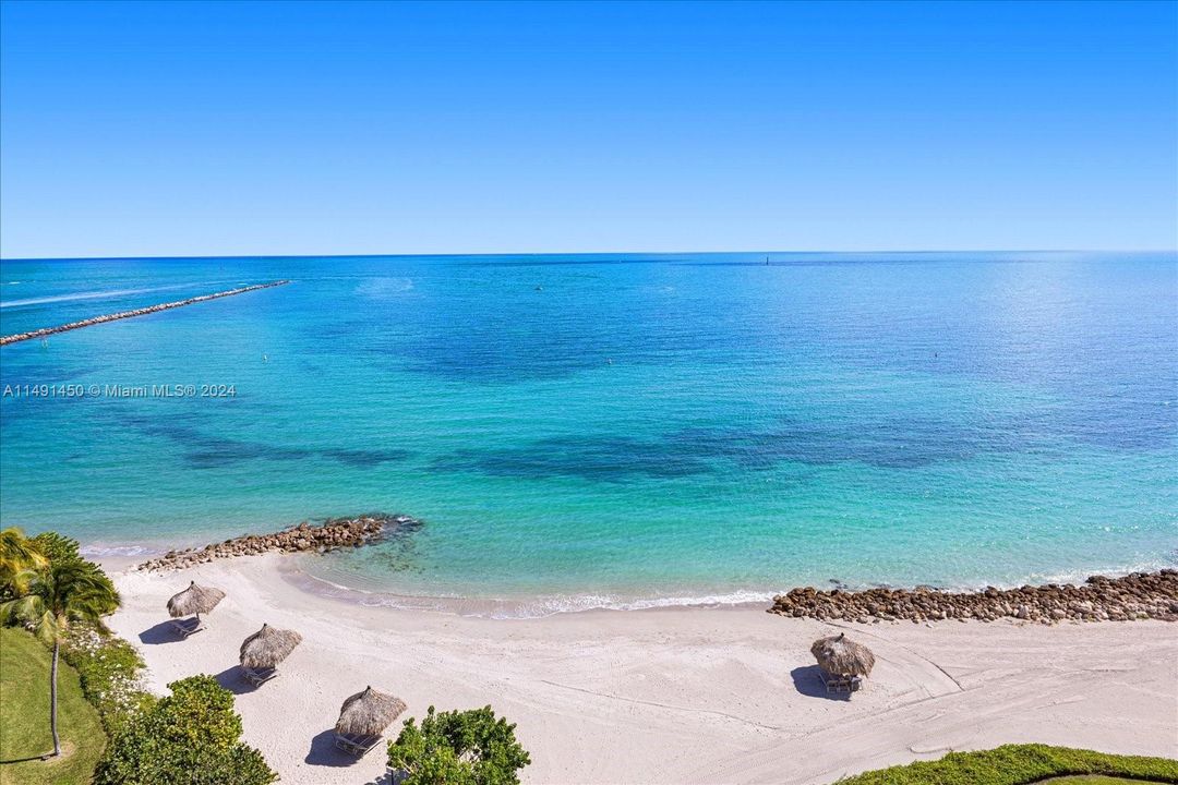 Recently Sold: $16,500,000 (5 beds, 6 baths, 4932 Square Feet)