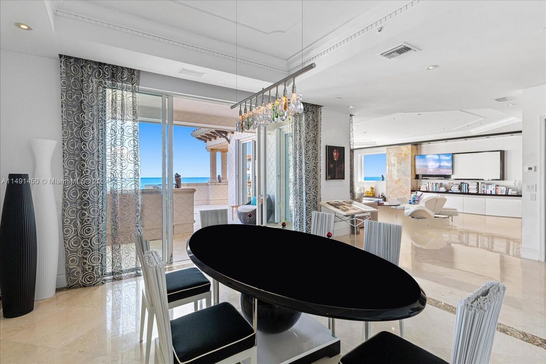 Recently Sold: $16,500,000 (5 beds, 6 baths, 4932 Square Feet)