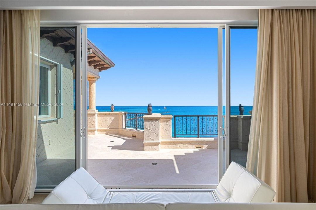 Recently Sold: $16,500,000 (5 beds, 6 baths, 4932 Square Feet)