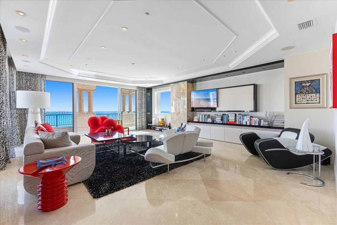 Recently Sold: $16,500,000 (5 beds, 6 baths, 4932 Square Feet)