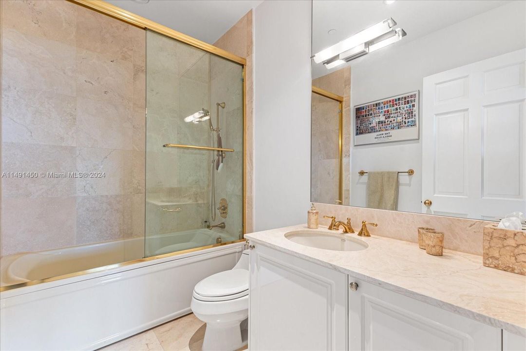 Recently Sold: $16,500,000 (5 beds, 6 baths, 4932 Square Feet)