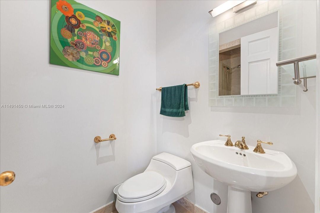 Recently Sold: $16,500,000 (5 beds, 6 baths, 4932 Square Feet)