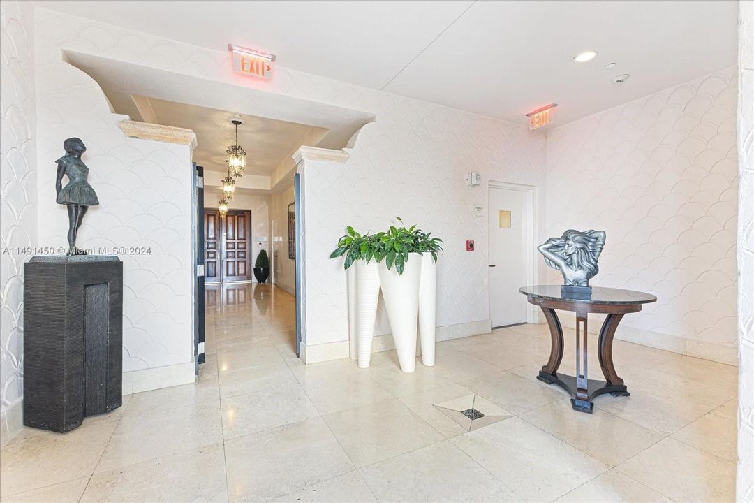 Recently Sold: $16,500,000 (5 beds, 6 baths, 4932 Square Feet)