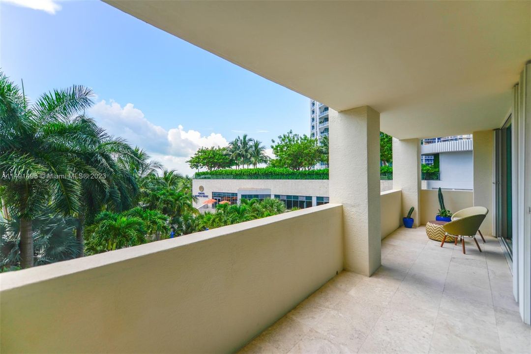 Recently Sold: $895,000 (1 beds, 1 baths, 1057 Square Feet)