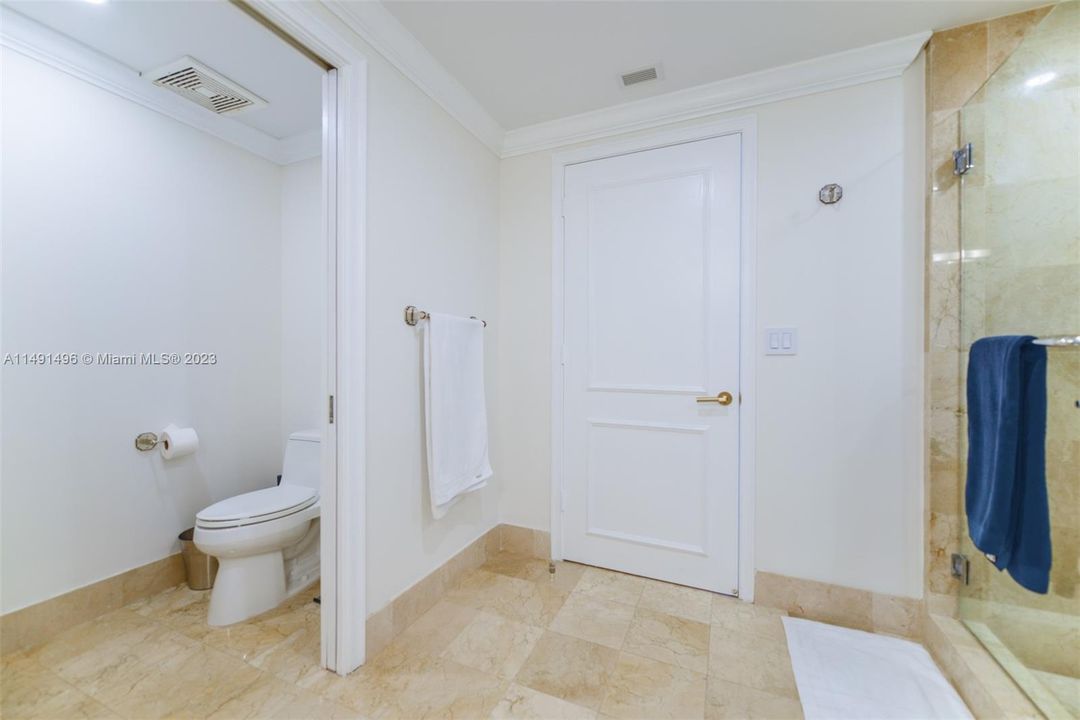 Recently Sold: $895,000 (1 beds, 1 baths, 1057 Square Feet)