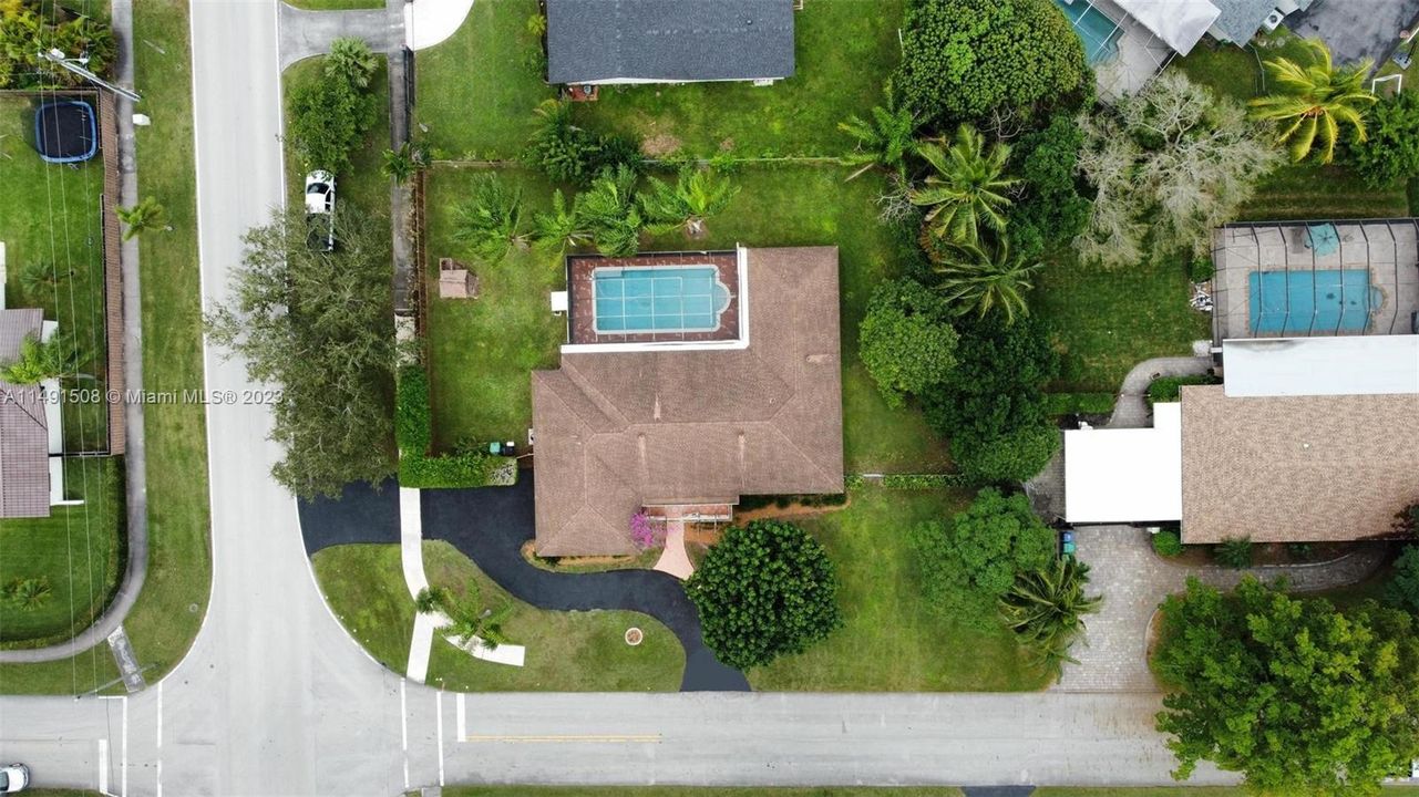 Недавно продано: $1,199,000 (4 спален, 2 ванн, 2126 Квадратных фут)