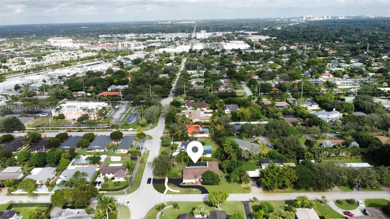 Недавно продано: $1,199,000 (4 спален, 2 ванн, 2126 Квадратных фут)