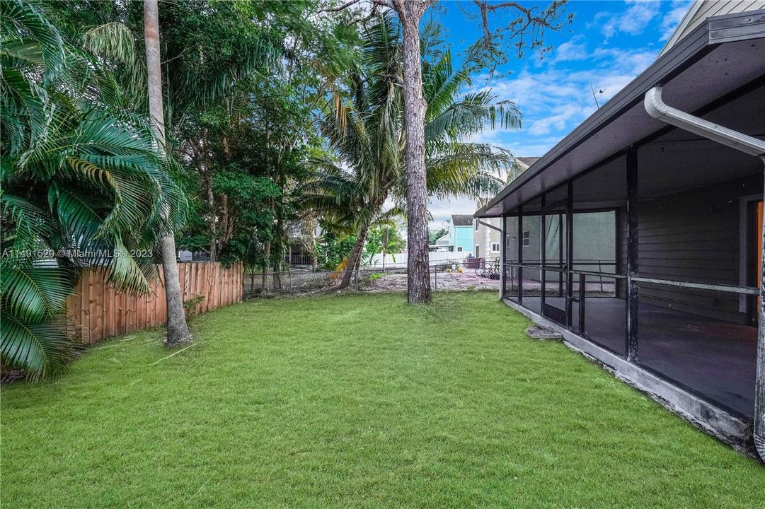 Recently Sold: $374,900 (3 beds, 2 baths, 1596 Square Feet)