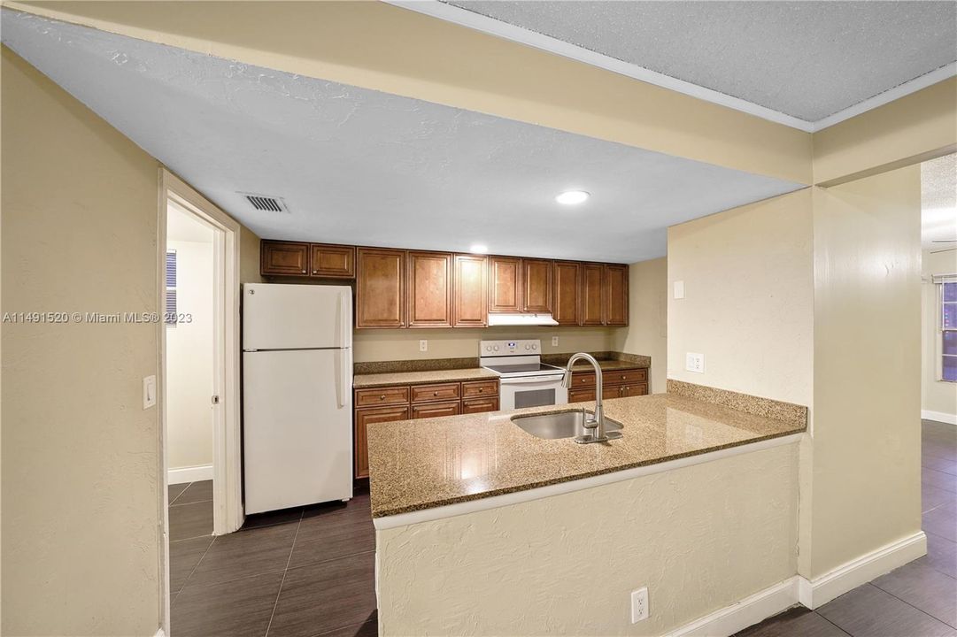 Recently Sold: $374,900 (3 beds, 2 baths, 1596 Square Feet)