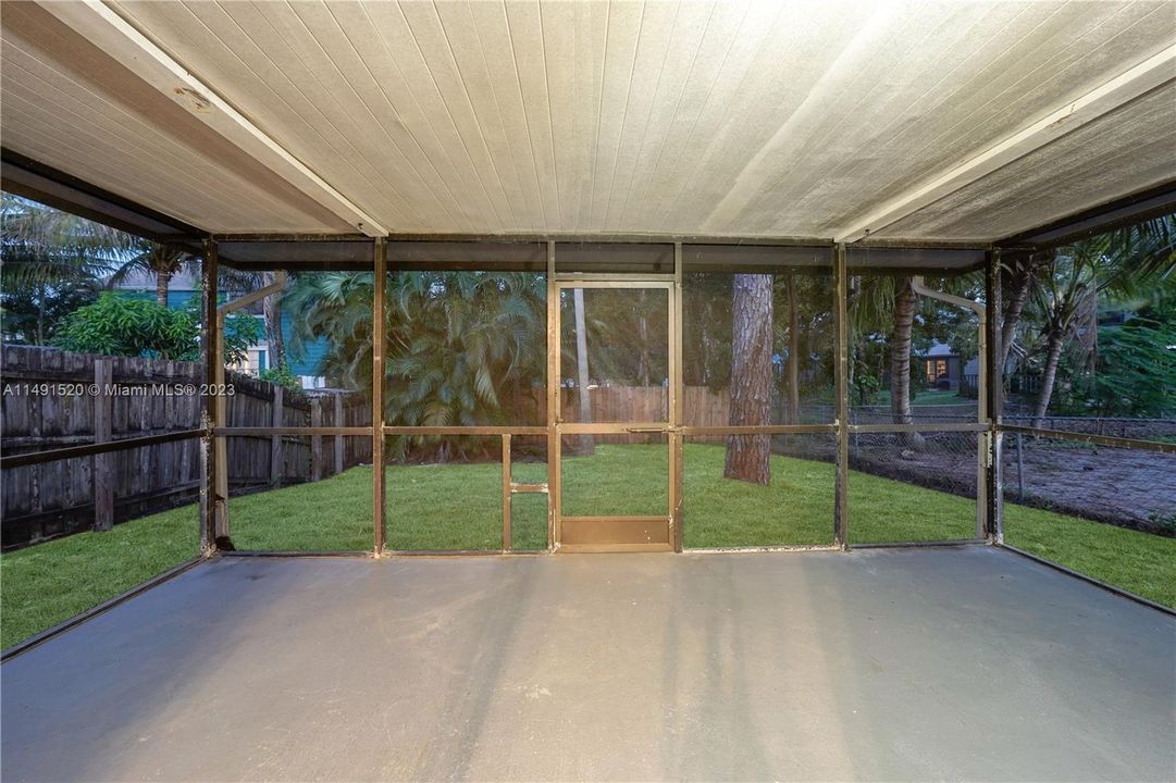 Recently Sold: $374,900 (3 beds, 2 baths, 1596 Square Feet)