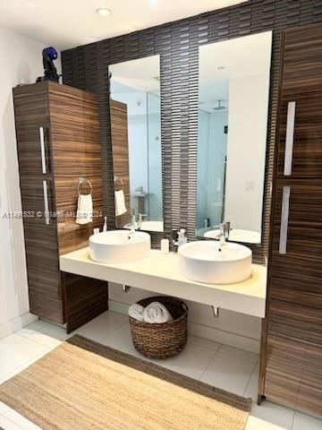 最近售出: $999,999 (2 贝兹, 2 浴室, 1147 平方英尺)