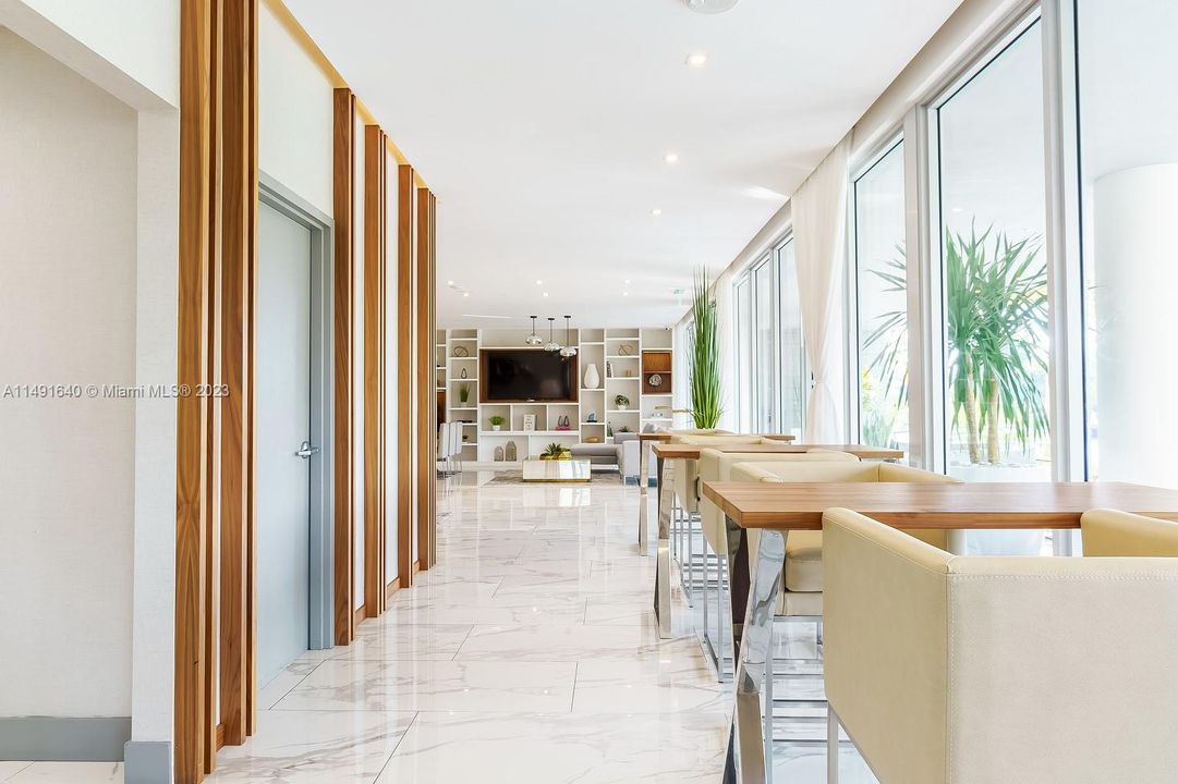 Vendido Recientemente: $875,000 (2 camas, 2 baños, 1271 Pies cuadrados)