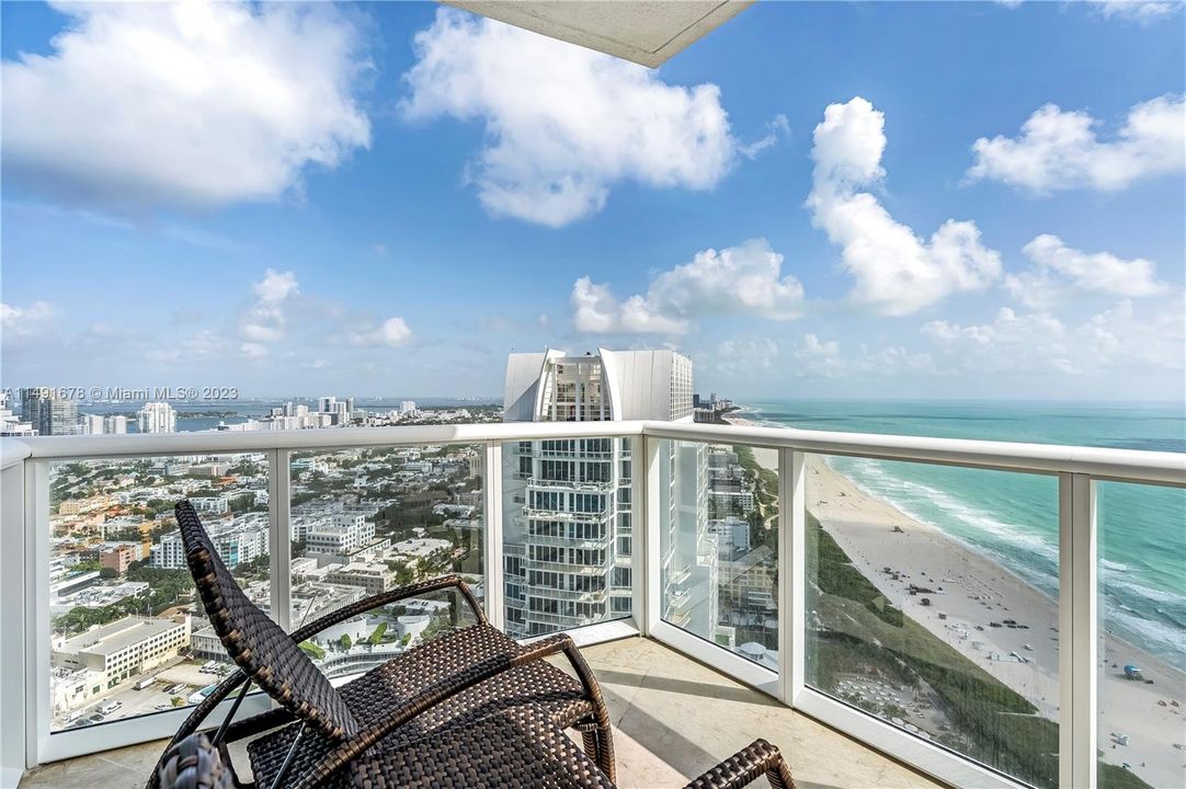 For Sale: $8,300,000 (2 beds, 2 baths, 2048 Square Feet)