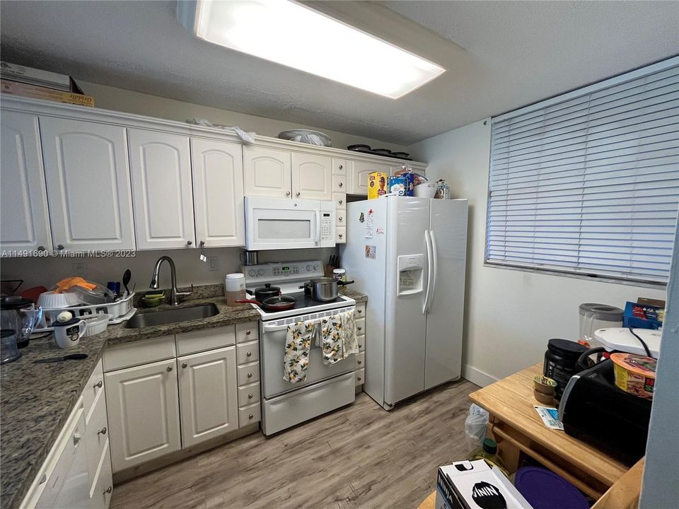 Recently Rented: $1,700 (2 beds, 2 baths, 1100 Square Feet)