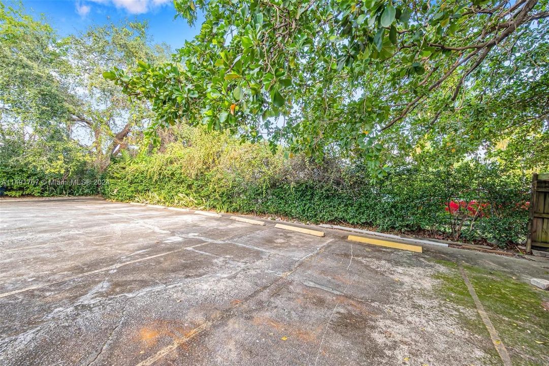 Recently Rented: $2,100 (1 beds, 1 baths, 6614 Square Feet)