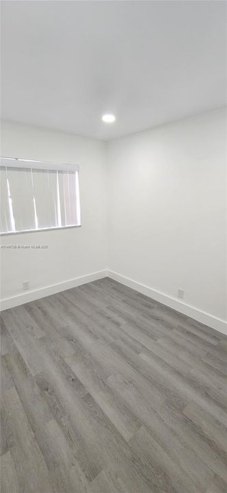 GUEST ROOM / NEW VYNIL FLOORING