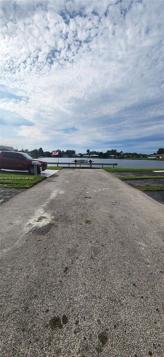 Recently Sold: $284,900 (2 beds, 1 baths, 875 Square Feet)