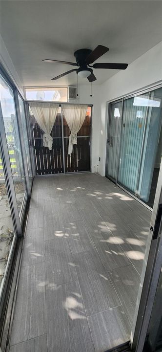 Recently Sold: $284,900 (2 beds, 1 baths, 875 Square Feet)