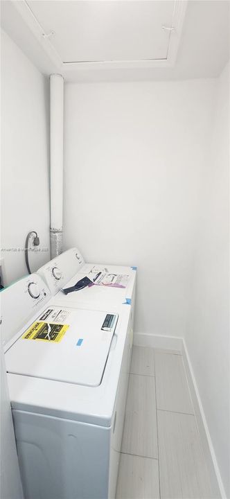 Recently Sold: $284,900 (2 beds, 1 baths, 875 Square Feet)