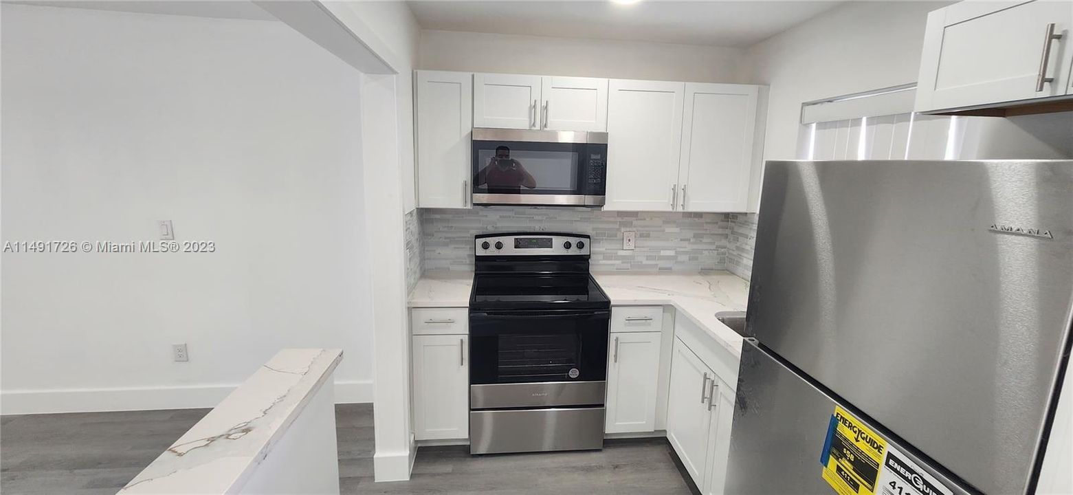 Recently Sold: $284,900 (2 beds, 1 baths, 875 Square Feet)