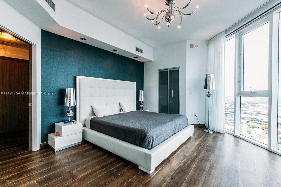 Recently Rented: $8,000 (2 beds, 2 baths, 1588 Square Feet)