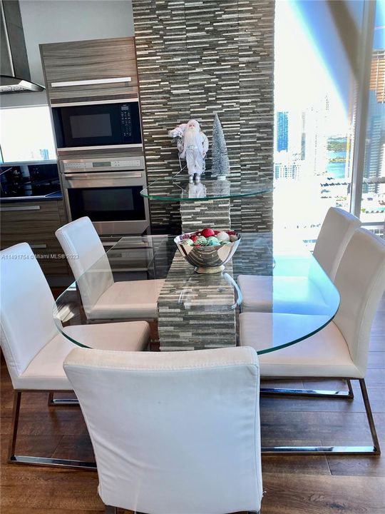 Recently Rented: $8,000 (2 beds, 2 baths, 1588 Square Feet)