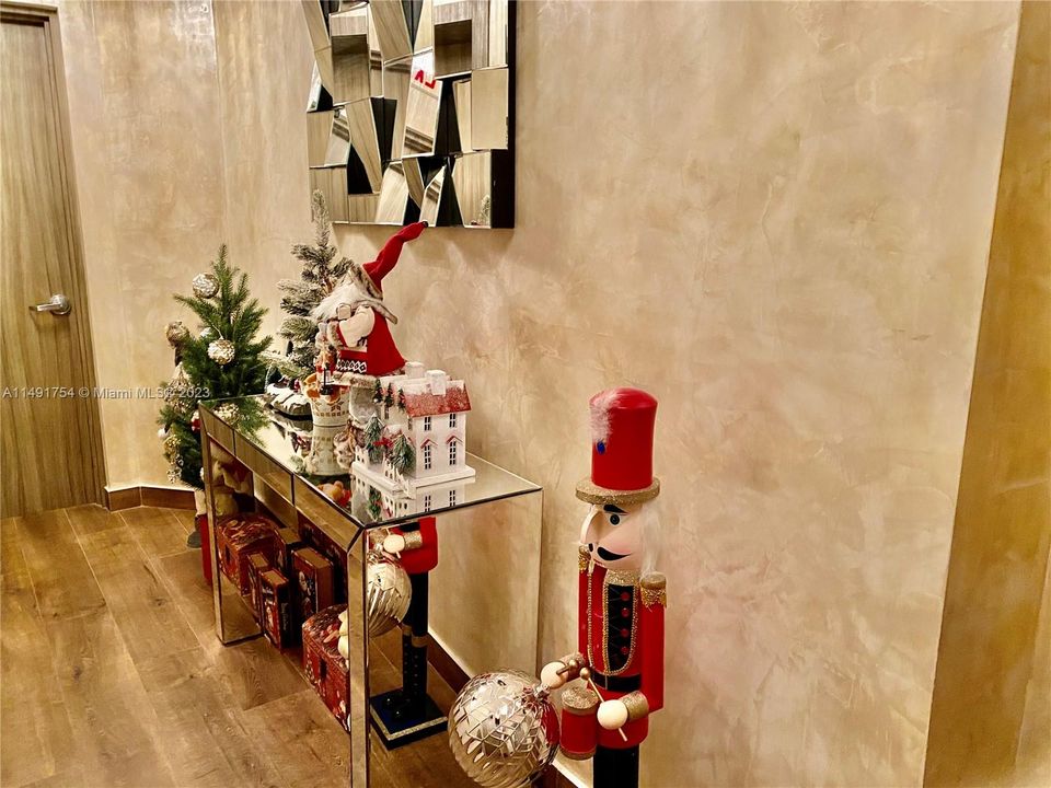 Recently Rented: $8,000 (2 beds, 2 baths, 1588 Square Feet)