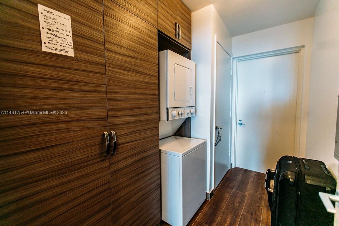 Recently Rented: $8,000 (2 beds, 2 baths, 1588 Square Feet)