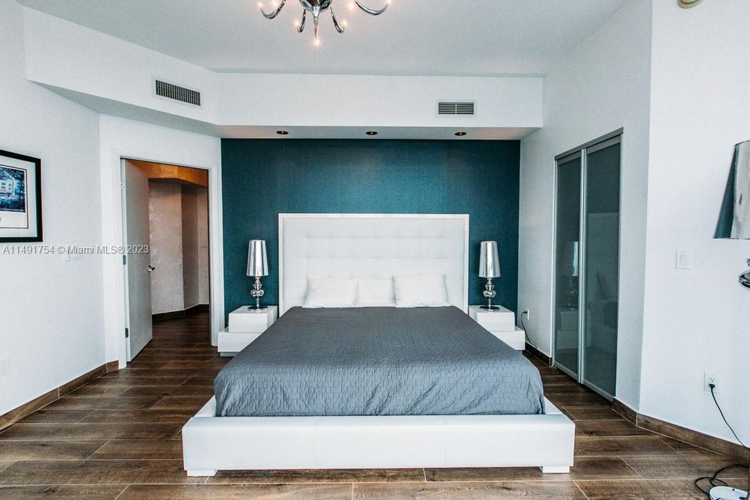 Recently Rented: $8,000 (2 beds, 2 baths, 1588 Square Feet)