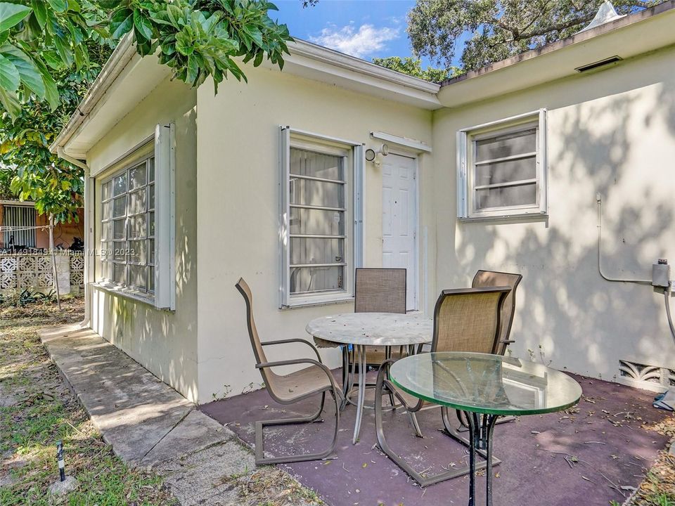 Недавно продано: $499,000 (3 спален, 2 ванн, 1458 Квадратных фут)