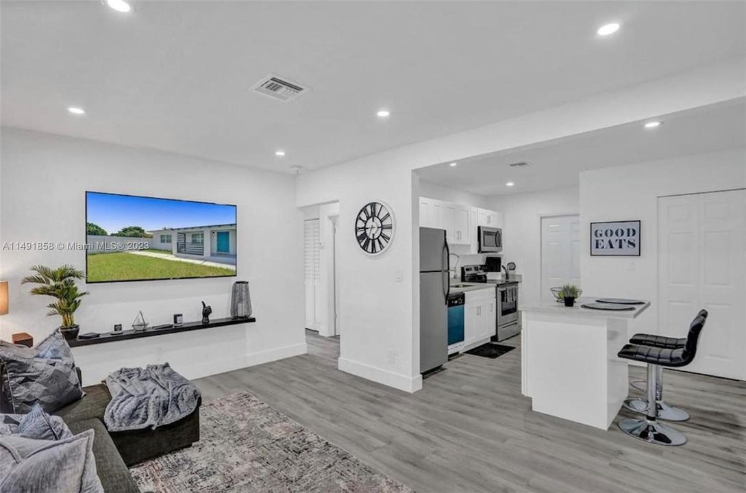 Недавно продано: $695,000 (0 спален, 0 ванн, 1392 Квадратных фут)