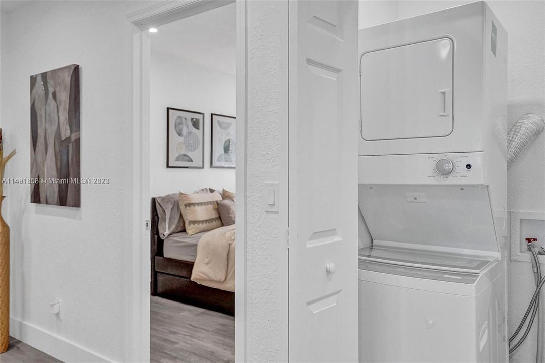 Недавно продано: $695,000 (0 спален, 0 ванн, 1392 Квадратных фут)