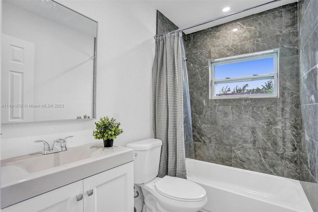 Недавно продано: $695,000 (0 спален, 0 ванн, 1392 Квадратных фут)