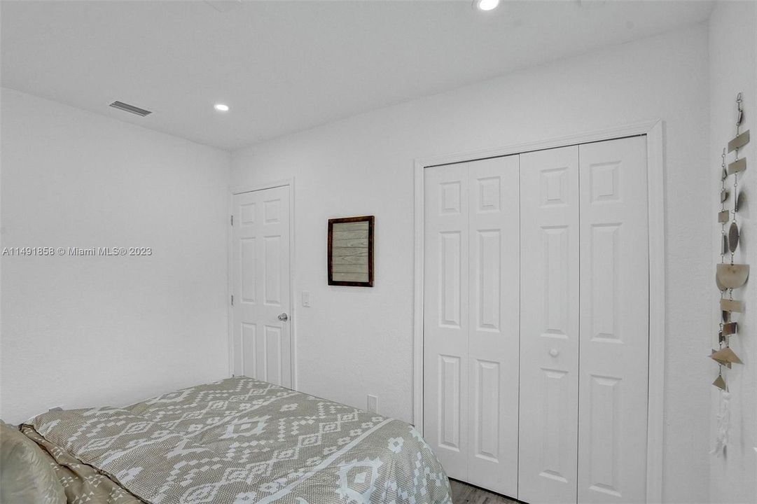 Недавно продано: $695,000 (0 спален, 0 ванн, 1392 Квадратных фут)